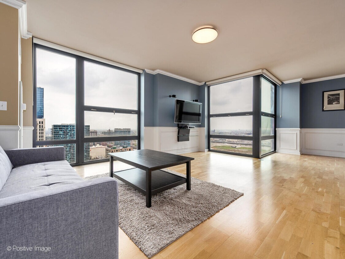 Foto principal - 1160 S Michigan Ave