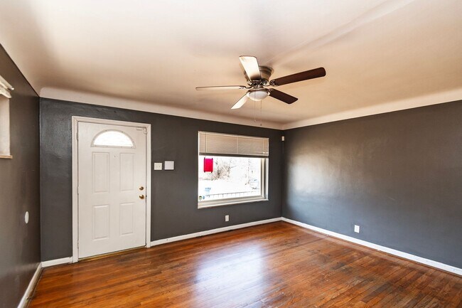 Foto del edificio - Lovely 2 Bedroom 2 Bathroom Home