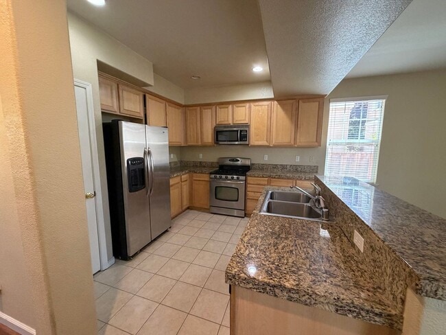 Building Photo - 6732 S Gaja