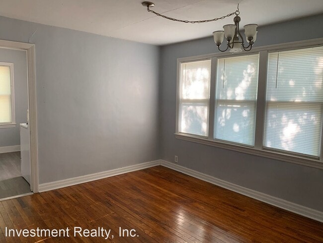 Building Photo - 3 br, 1 bath House - 423 N Locust St.