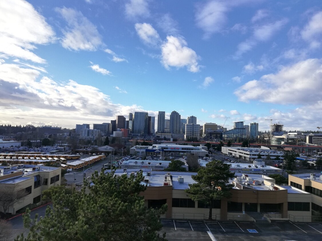 Photo - 701 122nd Ave NE (Bellevue, WA)