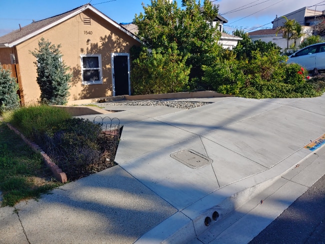 Photo - 1540 Wollacott St House