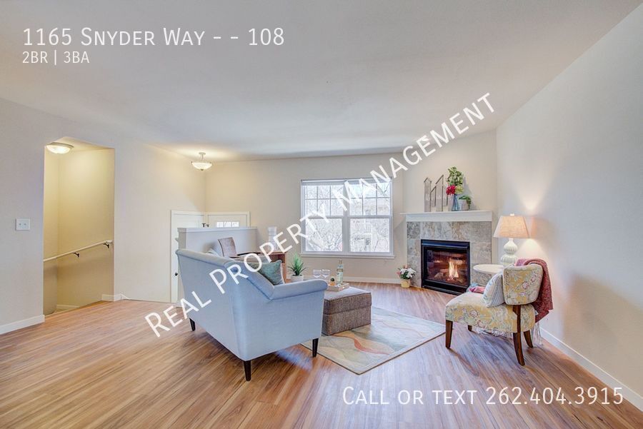 Foto principal - PRIVATE ENTRY TOWNHOME!!