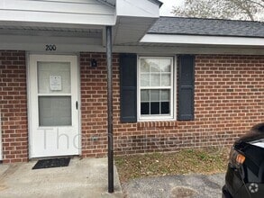 Building Photo - 200 Barnhill Ave
