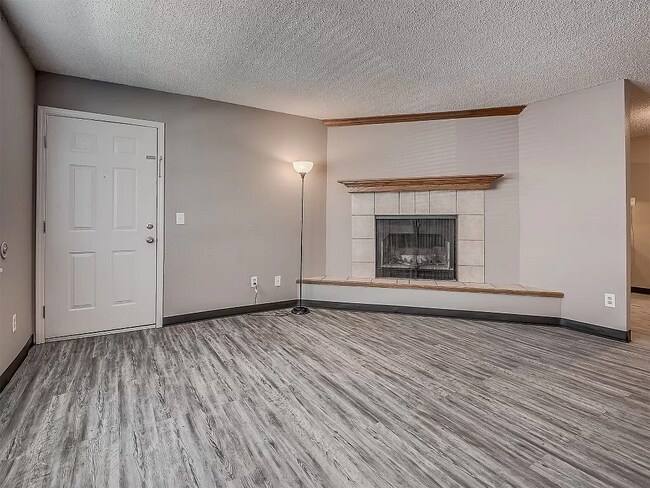 Foto del edificio - 401-412 12th Ave SE