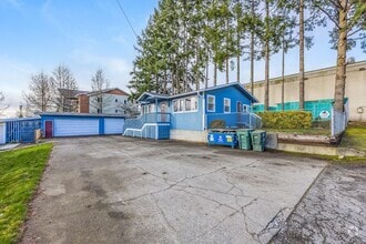 Building Photo - 1106 Avenue B