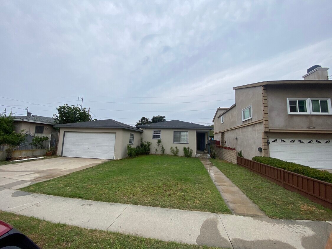 Foto principal - 14421 Kingsdale Ave