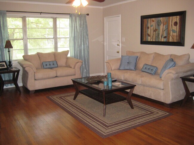 Foto del edificio - 636 Ockley Dr
