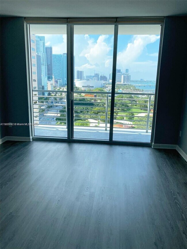 Building Photo - 325 S Biscayne Blvd