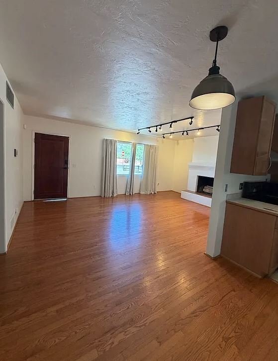 Foto del edificio - 1290 E Allen Rd