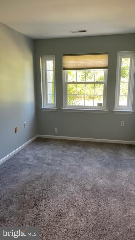 Foto del edificio - 8507 Falls Run Rd