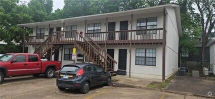 Building Photo - 632 Whitham Ave