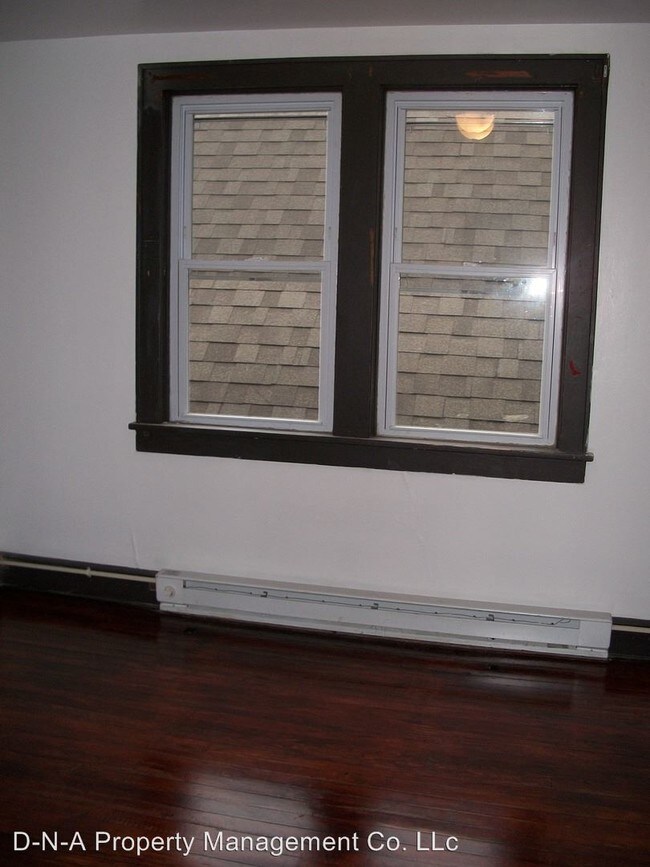 Foto del edificio - 438 W Broad St