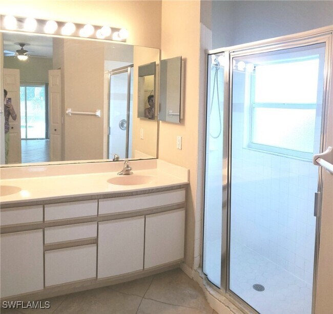 Building Photo - 2063 Imperial Cir