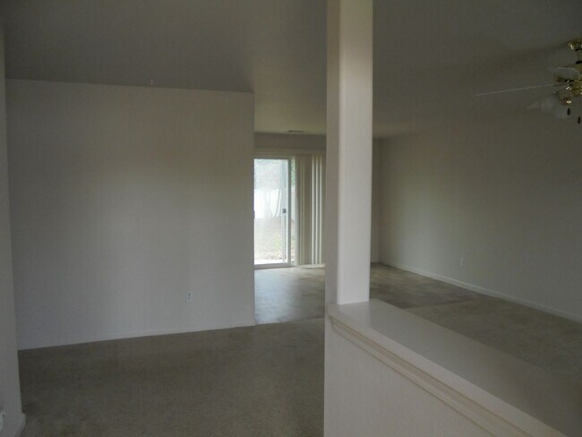 Building Photo - 3 Bedroom home in Anderson