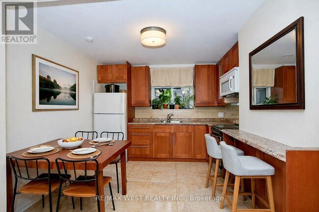 Photo du bâtiment - 237 Vaughan Rd