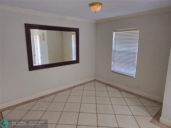 Foto del edificio - 6280 SW 8th Pl