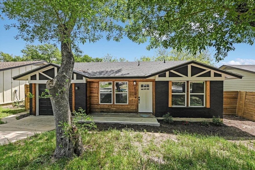 Photo - 6913 Shannon Drive Unit