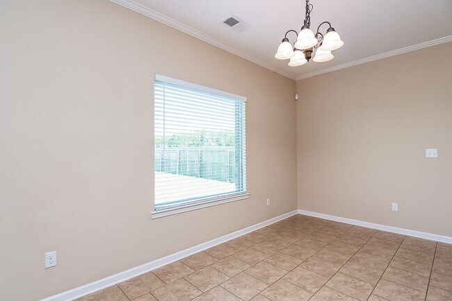Foto del edificio - 185 Cypress Point Rd