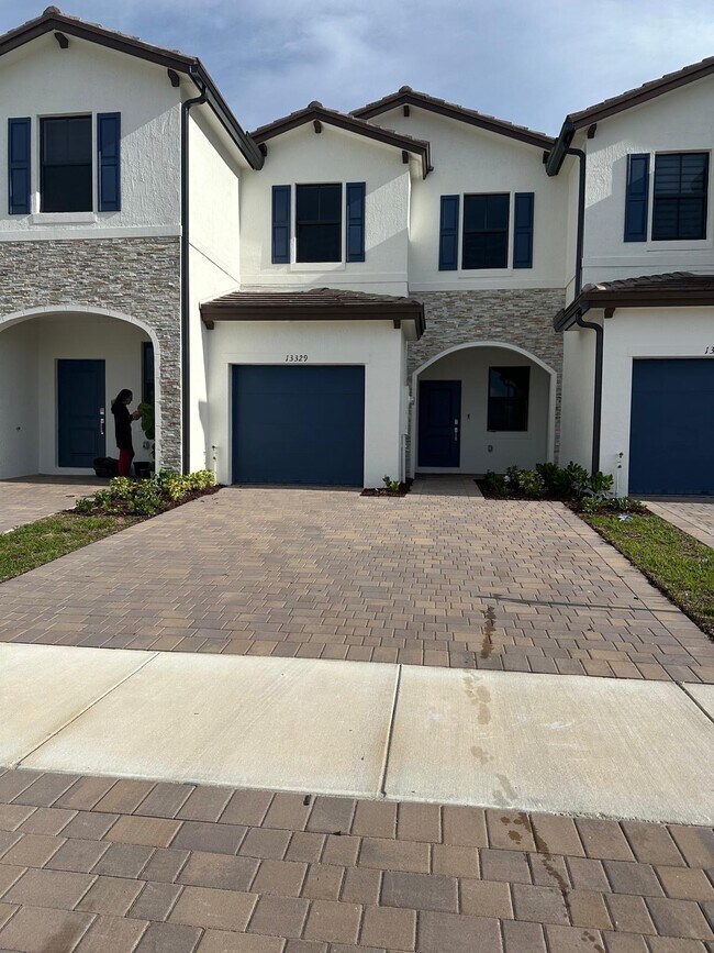 Foto del edificio - 13329 SW 233rd Terrace