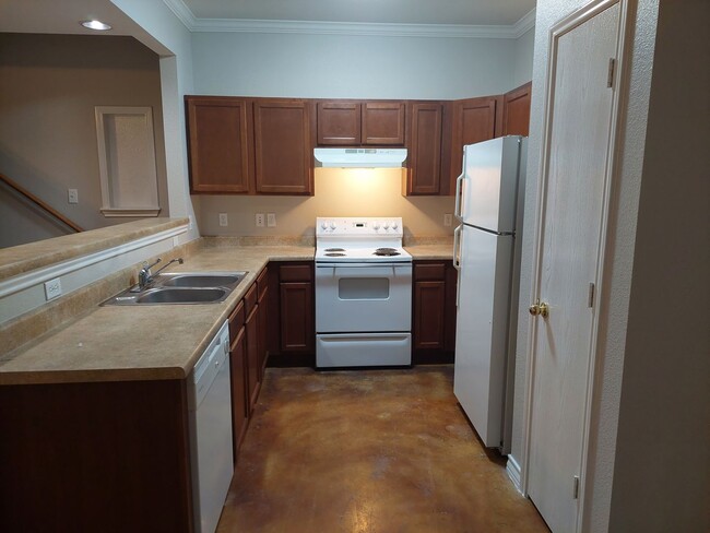 Building Photo - The Gardens at The Summit~3 Bedroom Townhouse