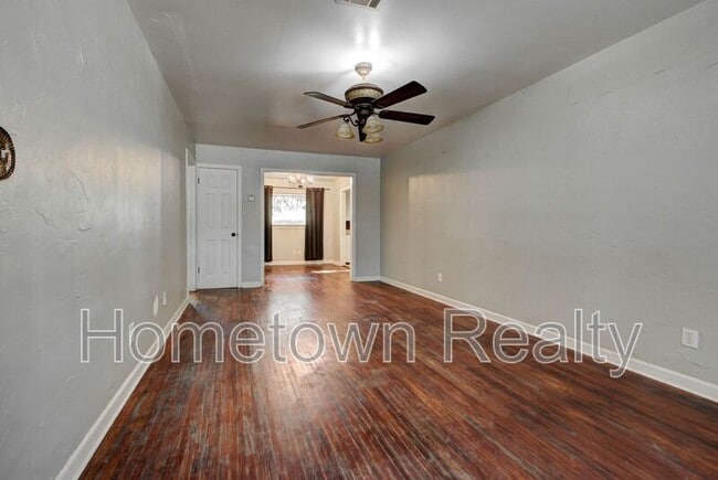 Photo - 2200 Downing St House