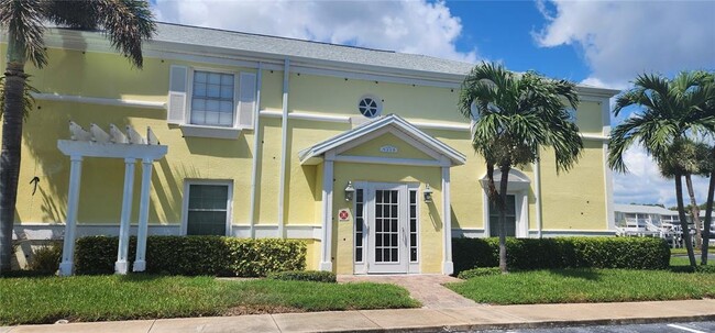 Foto del edificio - 5215 Coquina Key Dr SE