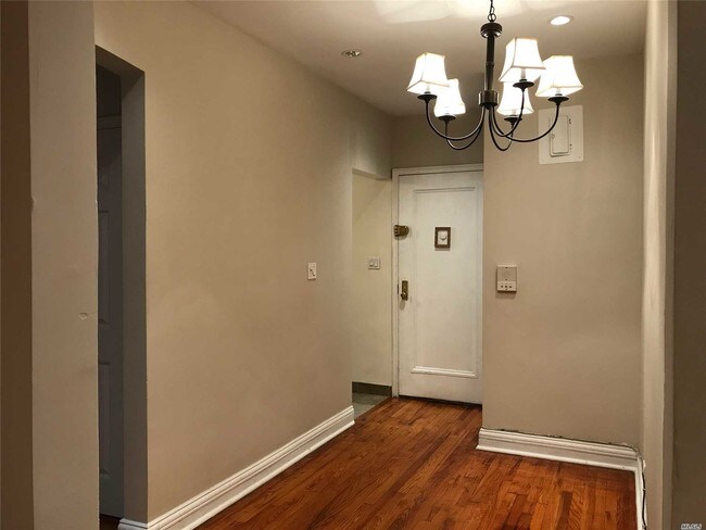 Building Photo - 22-28-28 77th St