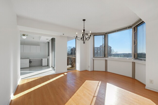 Building Photo - 5809 Nicholson Ln