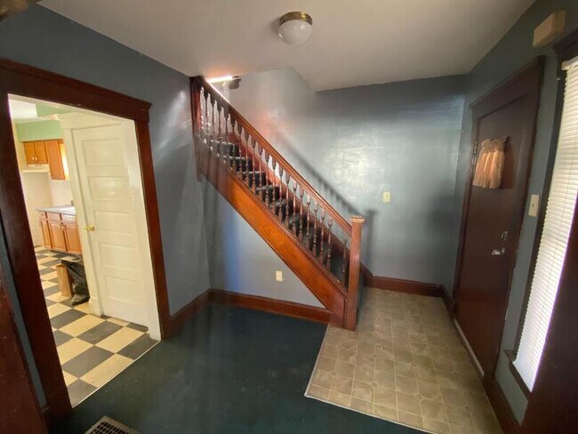Building Photo - 3493 W 56th St