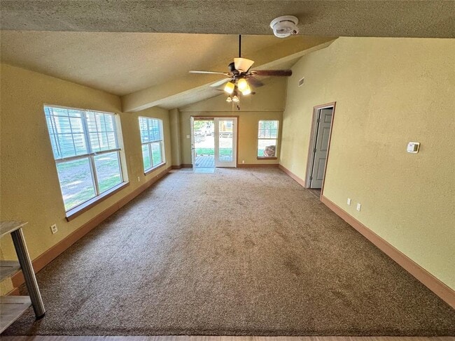 Building Photo - 1102 Minnie Dr
