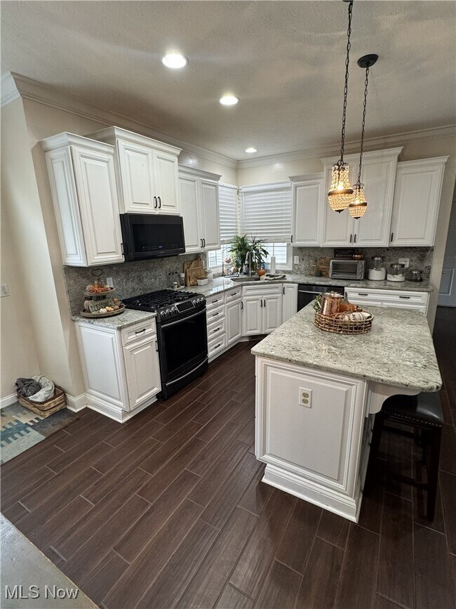 Foto del edificio - 31866 Hazelwood Ln