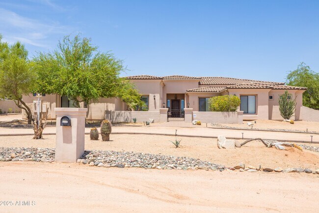 Foto del edificio - 16246 E Gamble Ln