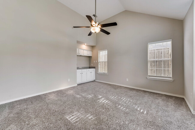 Living Room - 4231 Crestedge Ln