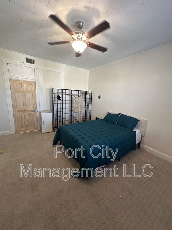 Foto del edificio - 114 N Highland Ave