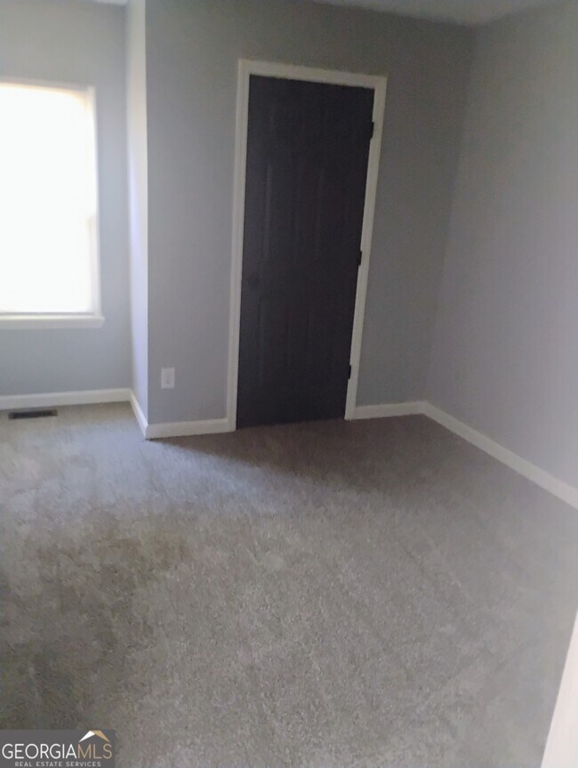 Foto del edificio - 6484 Marbut Rd