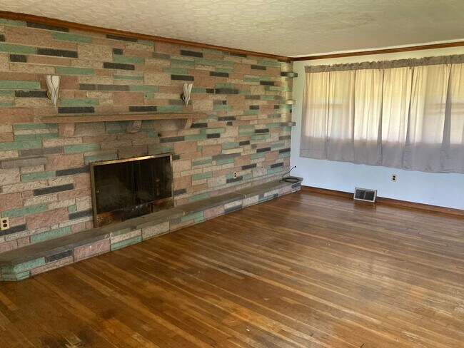 Foto del edificio - Beautiful 3 Bedroom 2 Bathroom Rancher in ...