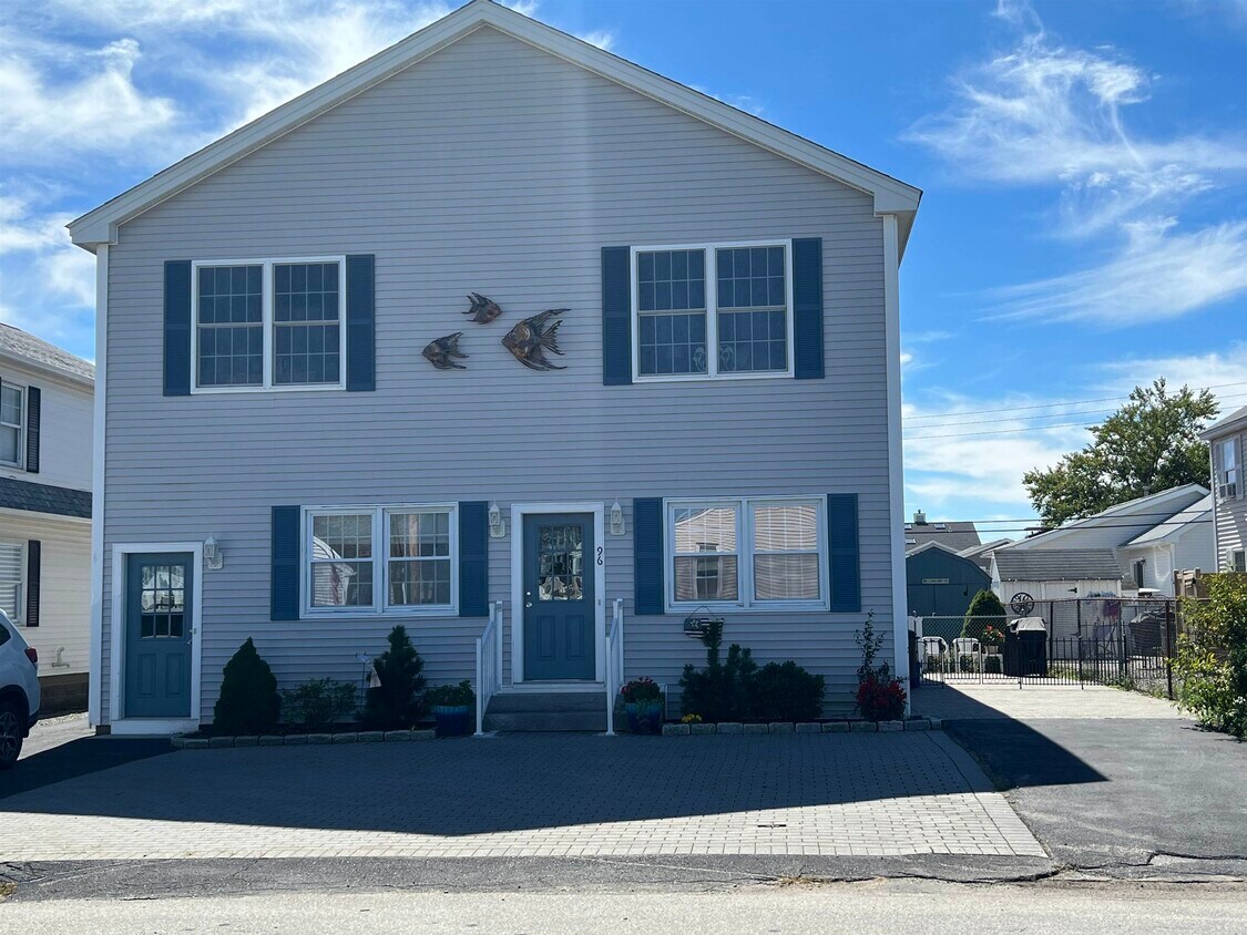 96 Concord St, Seabrook, NH 03874 Townhome Rentals in Seabrook NH