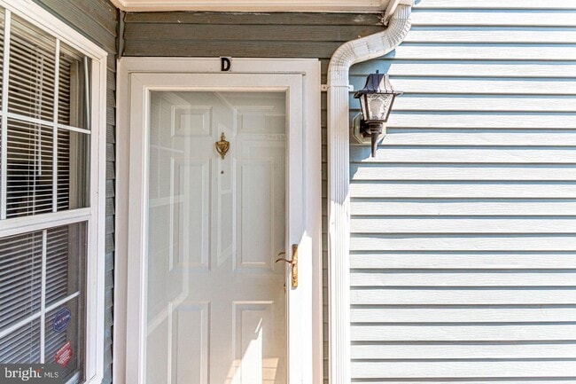 Building Photo - 8624 Beekman Pl