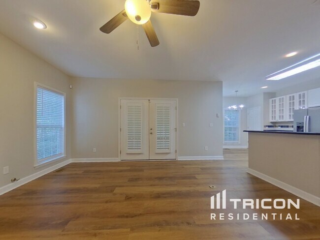 Building Photo - 2417 Battle Dr