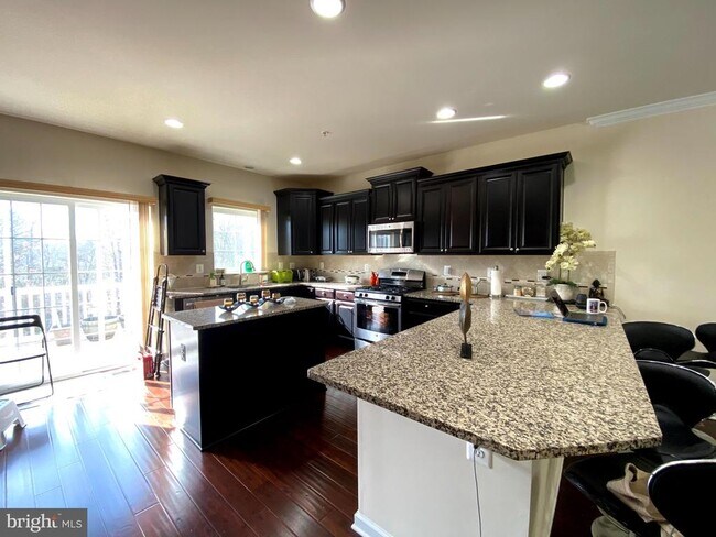 Foto del edificio - 7014 Foxton Way