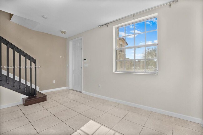 Foto del edificio - 1490 NE 33rd Ave