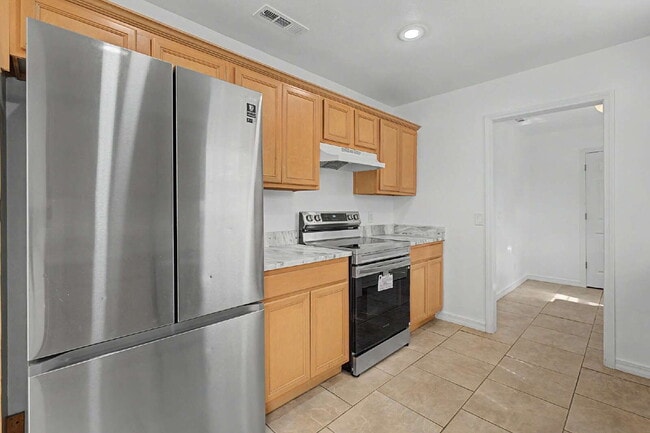 Photo - Fully remodeled 3-Bedroom located in Rogers  with Granite countertops Apartment