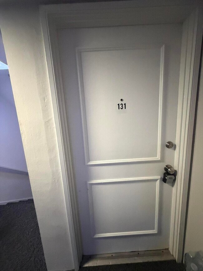 Foto del edificio - 110 Cypress Club Dr