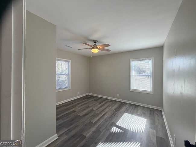 Foto del edificio - 1433 Midview Dr