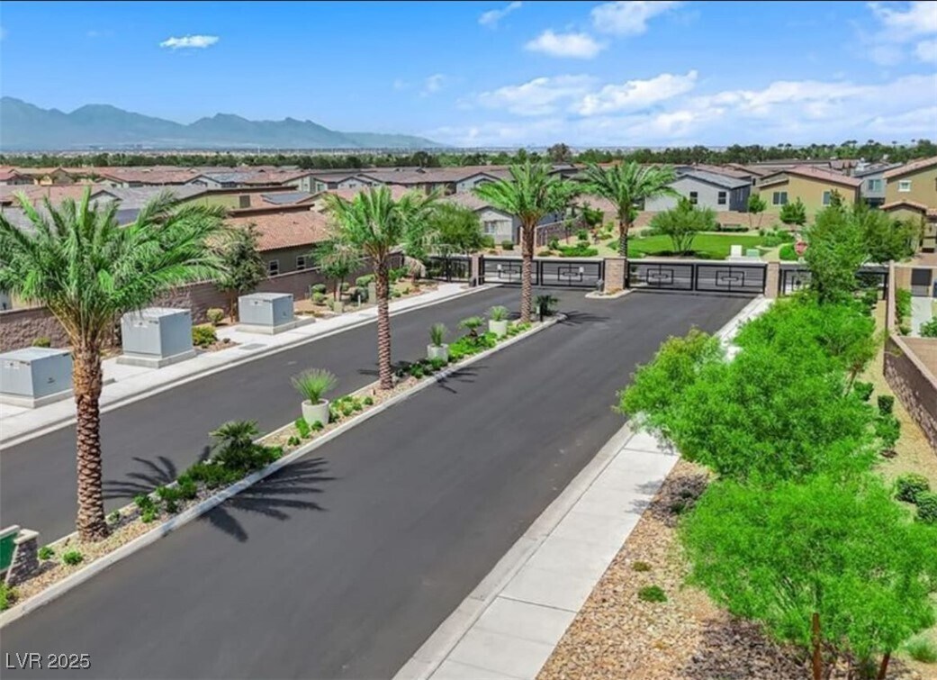 Primary Photo - 7497 Blue Lotus Ave
