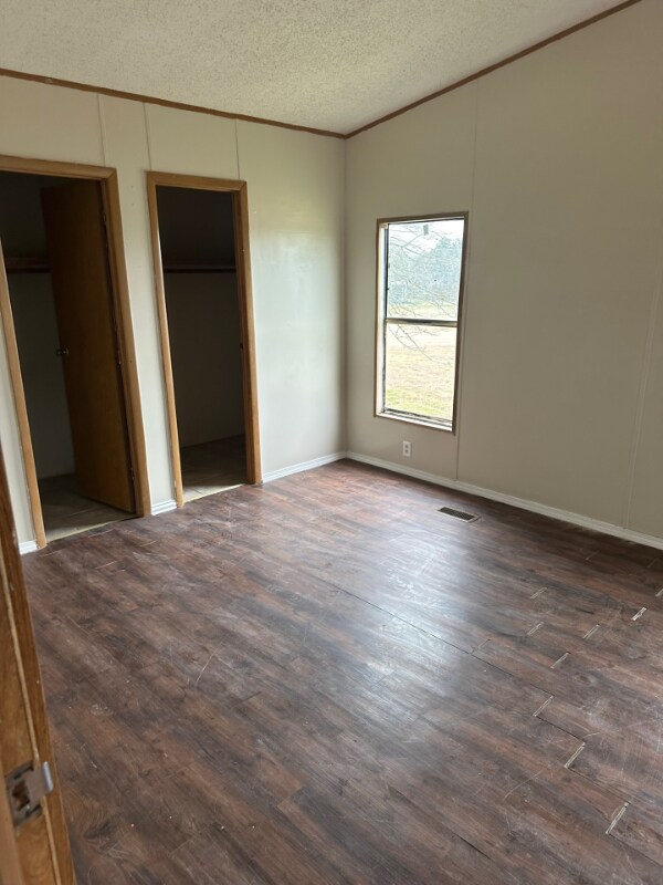 Building Photo - 131 Forest Creek Ln