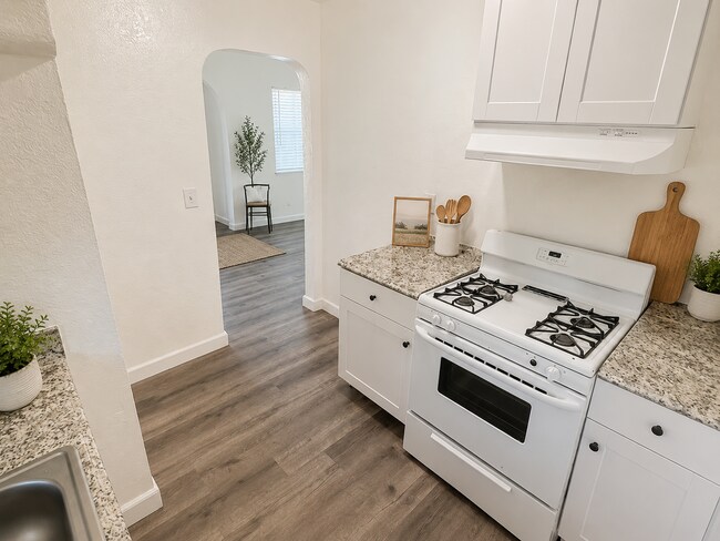 Foto del edificio - 2139-2145 S Lee Avenue