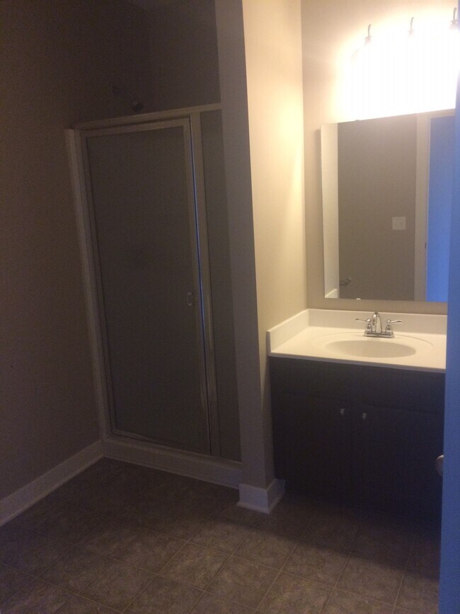 Building Photo - 2950 Belfry Ln