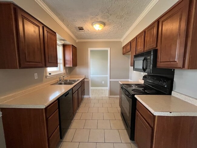 Foto del edificio - Renovated 3 Bedroom 2 Bath Home for Rent!